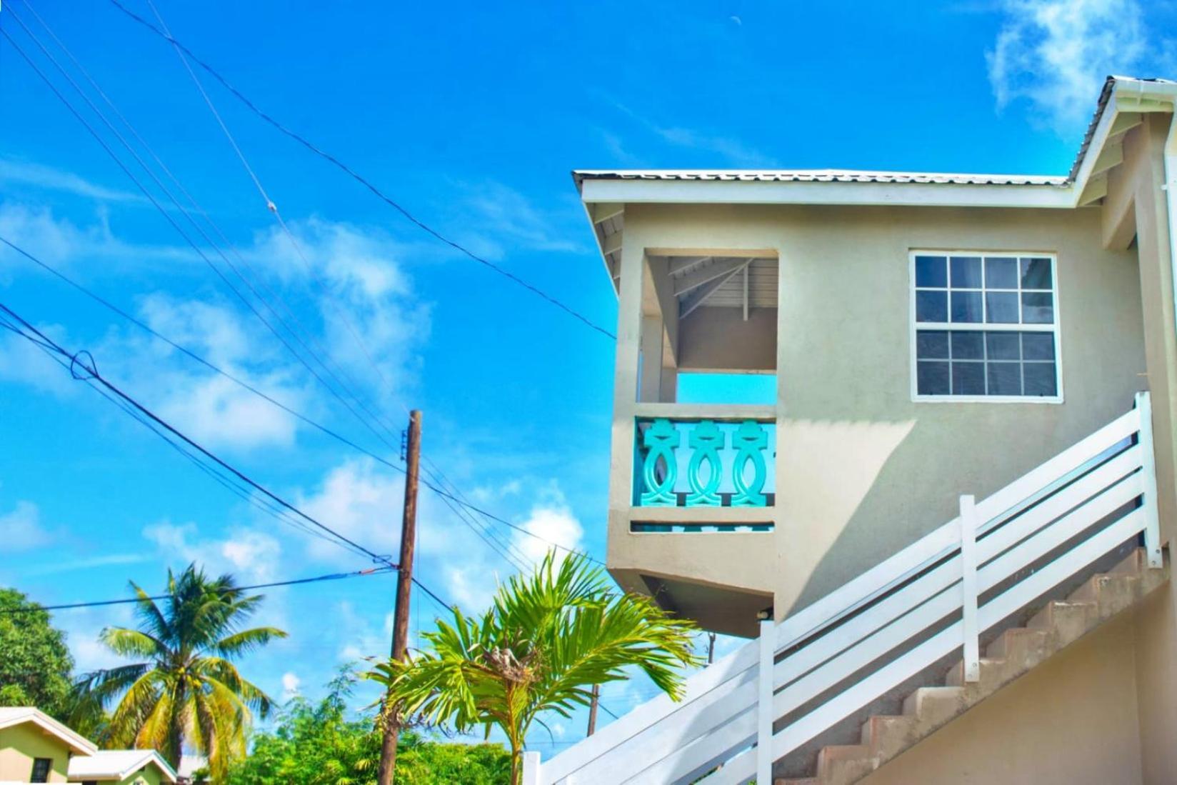 Cozy Modern Upstairs 2 Bed A/C Apt Near 2 Everything St. Philip Eksteriør billede